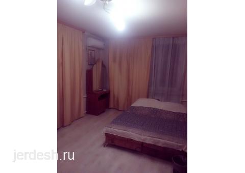 Однокомнатная евро ,2ком.кв БЕЗ ХОЗЯИНА,метрого 1 мин: фото 1