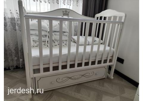 Продаю детскую кроватку и комодом: фото 1