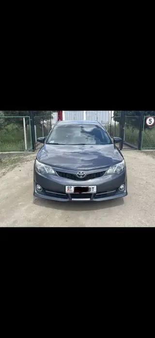 Toyota Camry: 2013 г., Бензин, Седан