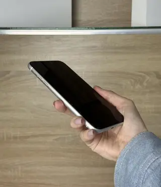 IPhone 11, Б/у, 128 ГБ, Белый, Чехол, 76 %