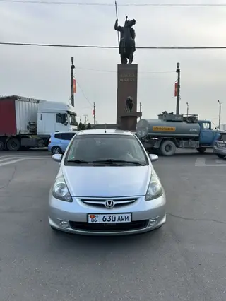 Honda Fit: 2006 г., 1.4 л, Автомат, Бензин, Хэтчбэк