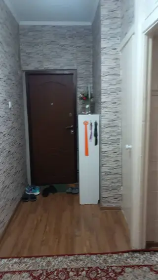 3 комнаты, 67 м², Аламедин-1 мкр 105 серия, 1 этаж