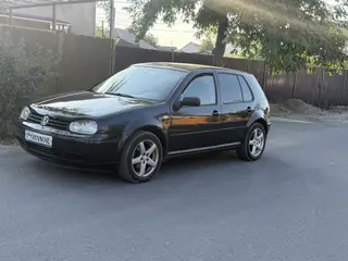 Volkswagen Golf: 1999 г., 1.6 л, Механика, Бензин, Хэтчбэк
