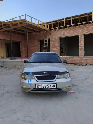 Daewoo Nexia: 2008 г., 1.6 л, Механика, Бензин, Седан