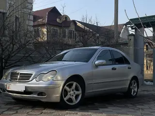 Mercedes-Benz C-Class: 2003 г., 1.8 л, Автомат, Газ, Седан
