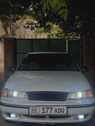 Daewoo Nexia: 1995 г., 1.5 л, Механика, Бензин, Седан