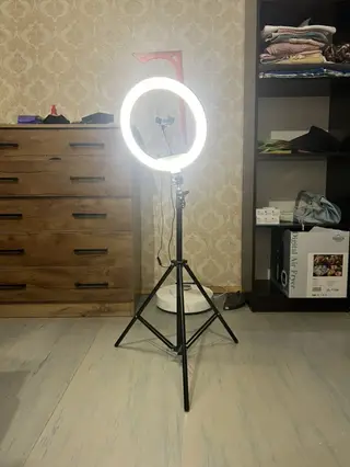 Кольцевая LED‑лампа Штатив Адрес : Мкр тунгуч