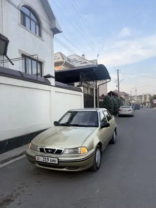 Daewoo Nexia: 2005 г., 1.5 л, Механика, Бензин, Седан