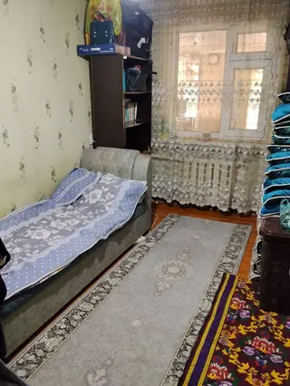 4 комнатанын 1 комнатасы арендага берилет. Ичпеген, чекпеген, мунозу