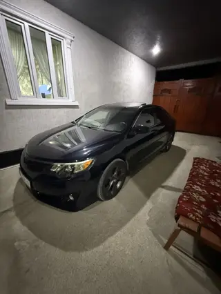 Toyota Camry: 2012 г., 2.5 л, Автомат, Бензин, Седан