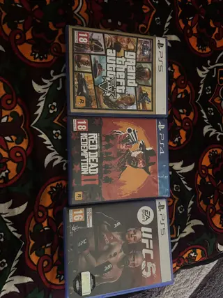 Игровые диски для консолей PlayStation: - Grand Theft Auto V —