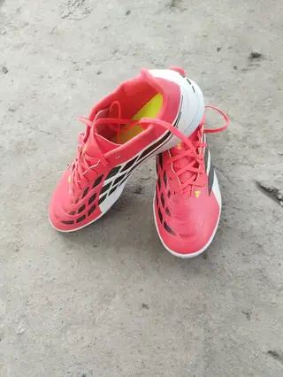 Футбольные бутсы Adidas Predator (линиейка Predator, надписи PREDATOR