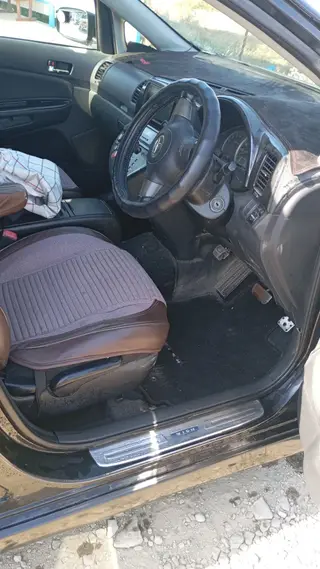 Toyota WISH: 2003 г., 1.8 л, Автомат, Бензин, Минивэн