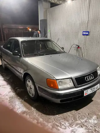Audi A6: 1994 г., 2.6 л, Механика, Бензин, Седан