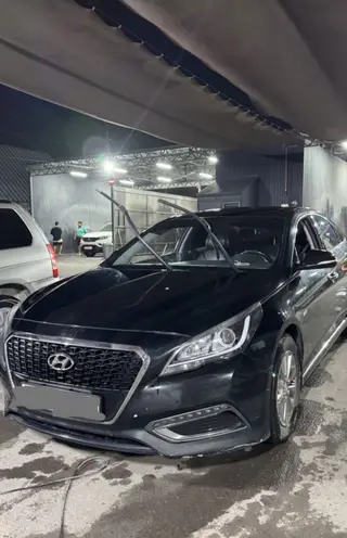 Hyundai Sonata: 2018 г., Автомат, Гибрид, Седан
