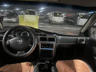 Daewoo Nexia: 2010 г., 1.6 л, Механика, Бензин, Седан