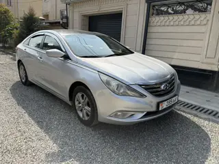 Hyundai Sonata: 2012 г., 2 л, Автомат, Газ, Седан