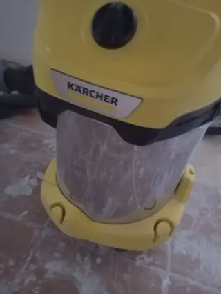 Полду жууп, шпаклевкадан тазалаганга балдар Жана кыздар керек