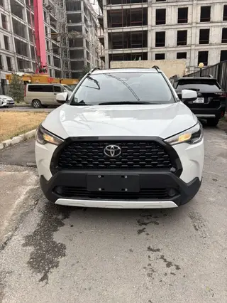 Toyota Corolla Cross: 2025 г., 2 л, Автомат, Бензин