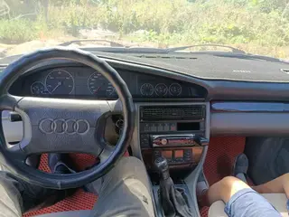 Audi 100: 1993 г., 2.6 л, Механика, Седан