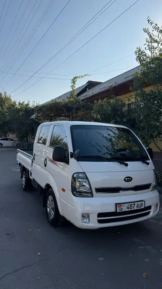 Kia BONGO: 2019 г., 2.5 л, Автомат, Дизель