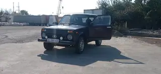 ВАЗ (ЛАДА) 2121 (4x4): 2002 г., 1.7 л, Механика, Бензин, Внедорожник