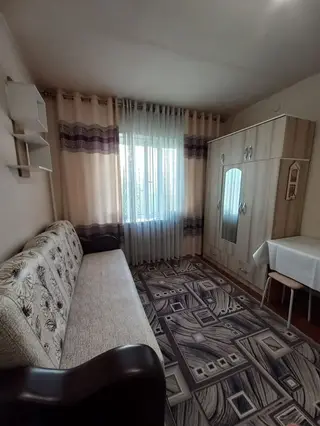 Продаётся квартира гостинка в центре Пишпека. С мебелью частично (все