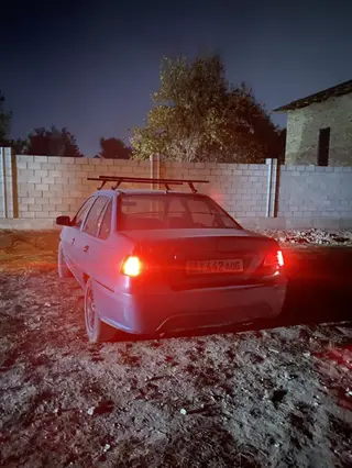 Daewoo Nexia: 2012 г., 1.6 л, Механика, Бензин, Седан