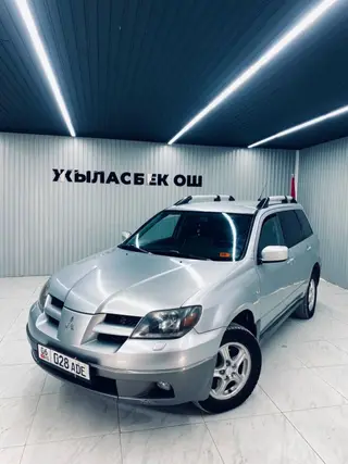 Mitsubishi Outlander: 2003 г., 2 л, Механика, Бензин, Кроссовер