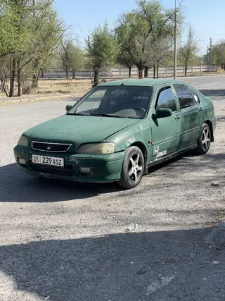 Honda Civic: 1998 г.