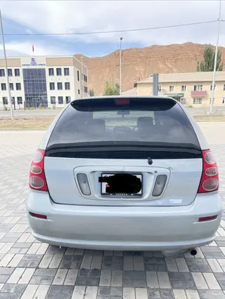 Toyota Nadia: 2000 г., 2 л, Автомат, Бензин, Хэтчбэк