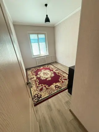 3 комнаталуу квартирадан 1 комната эки кызга берилет 15000с Таза