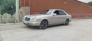 Mercedes-Benz E-Class: 1997 г., 2.5 л, Механика, Дизель, Седан
