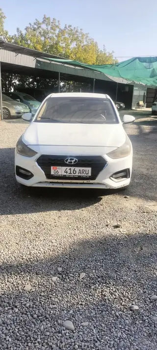 Hyundai Solaris: 2018 г., 1.4 л, Автомат, Бензин, Седан