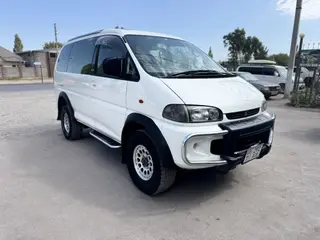 Mitsubishi Space Gear: 1997 г., 3 л, Автомат, Бензин, Минивэн