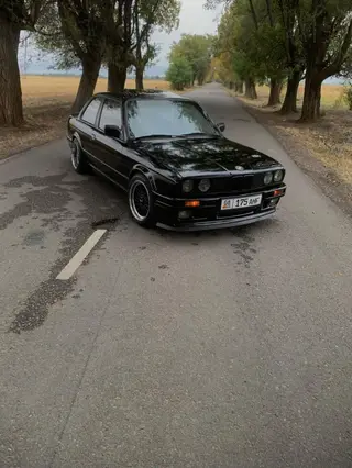 BMW 3 series: 1983 г., 2.5 л, Механика, Бензин, Купе
