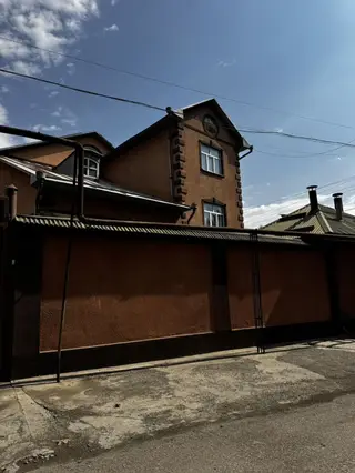 300 м², 6 комнат и более