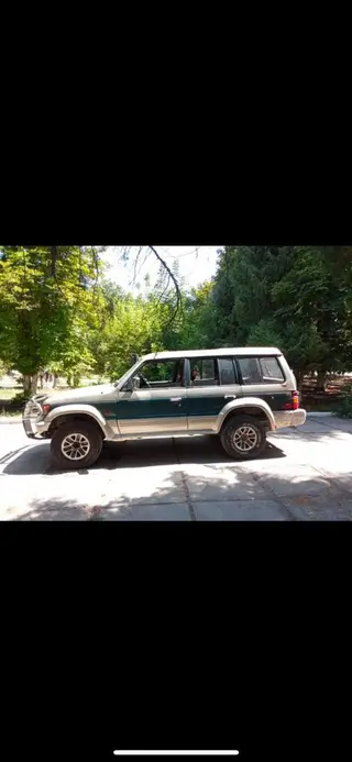 Mitsubishi Pajero: 1993 г.