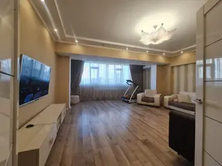 4 комнаты, 136 м², Дордой Плаза ТРЦ Индивидуалка, 5 этаж, Дизайнерский ремонт