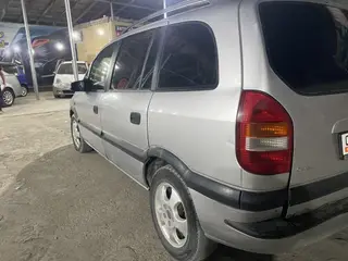 Opel Zafira: 2002 г., 1.6 л, Бензин, Минивэн