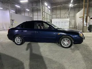 Hyundai Elantra: 2004 г., Механика, Седан