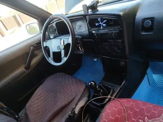 Volkswagen Passat: 1993 г., 1.8 л, Механика, Бензин, Универсал