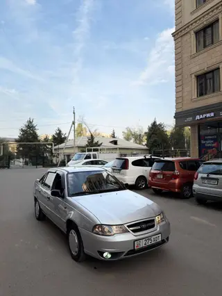 Daewoo Nexia: 2011 г., 1.5 л, Механика, Бензин, Седан