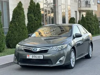 Toyota Camry: 2012 г., 2.5 л, Вариатор, Гибрид, Седан