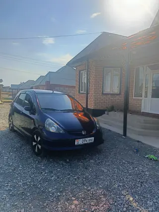 Honda Jazz: 2002 г., 1.4 л, Механика, Бензин, Хэтчбэк