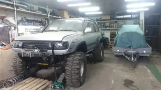 Toyota Land Cruiser: 1993 г., Автомат, Бензин, Внедорожник