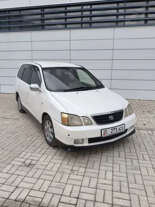 Toyota Gaia: 2002 г., Минивэн
