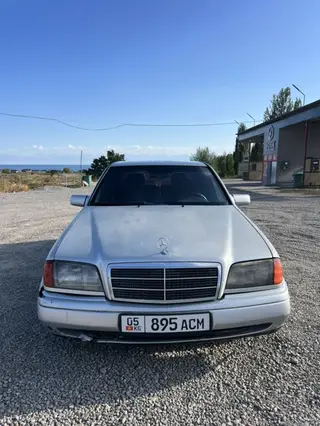 Mercedes-Benz C-Class: 1994 г., 2 л, Механика, Бензин, Седан