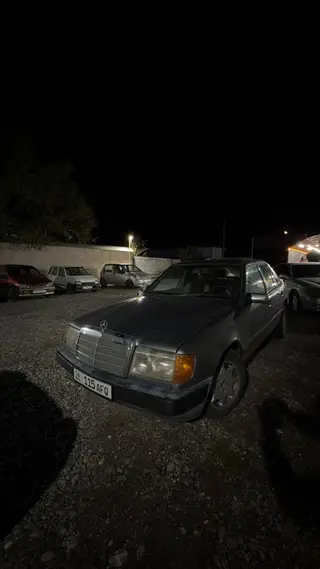 Mercedes-Benz W124: 1989 г., 2.9 л, Механика, Дизель, Седан