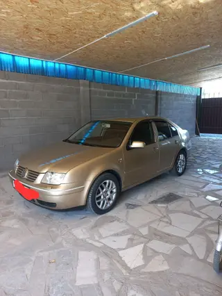 Volkswagen e-Bora: 2002 г., 1.6 л, Автомат, Бензин, Седан